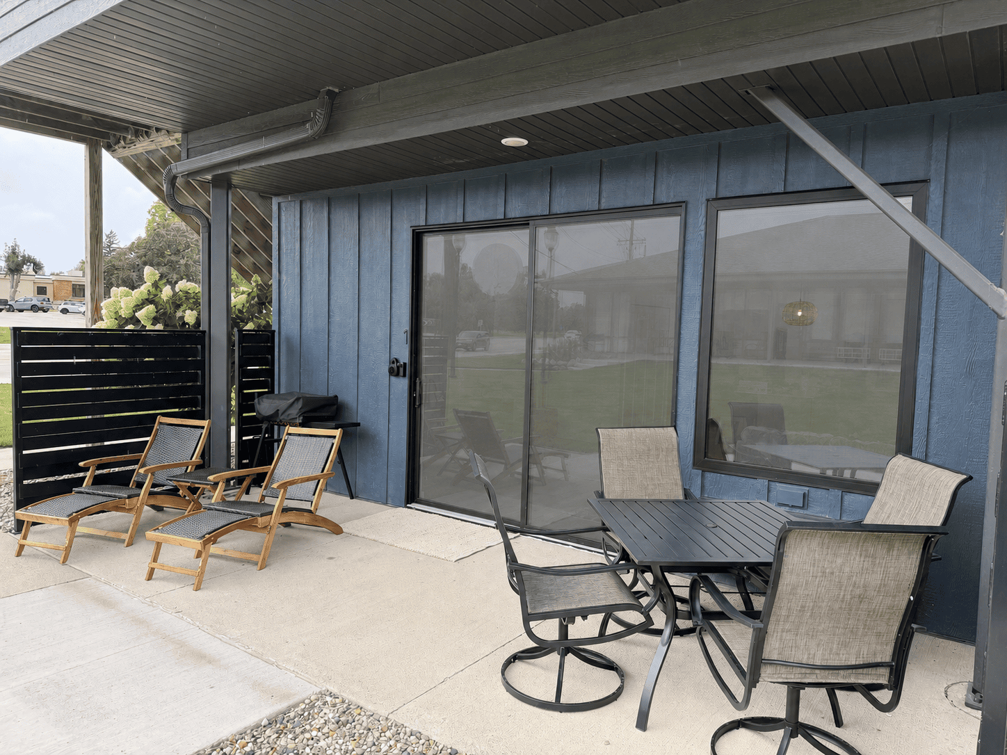 Front patio seating at The Waterline Okoboji